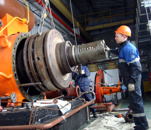 Специалисты АО "Газпром центрэнергогаз" на объекте ремонта